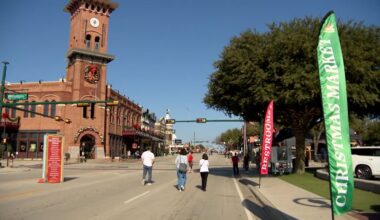 Texas heat melts ice but not holiday spirit in Grapevine – NBC 5 Dallas-Fort Worth