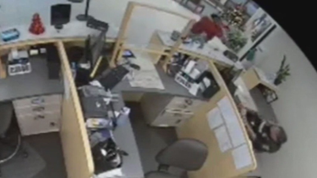 VIDEO: Deputy shot, gets back up to fire at suspect