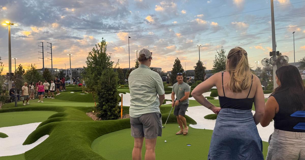 Mini golf oasis offers swinging good time | Traveling Soldier