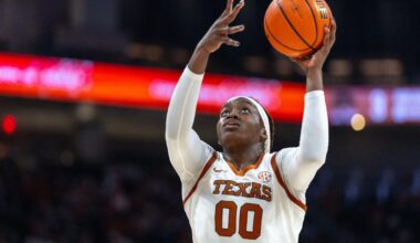 Kyla Oldacre and Madison Booker lead No. 2 Texas over Southeastern Louisiana 120-38 | National Sports