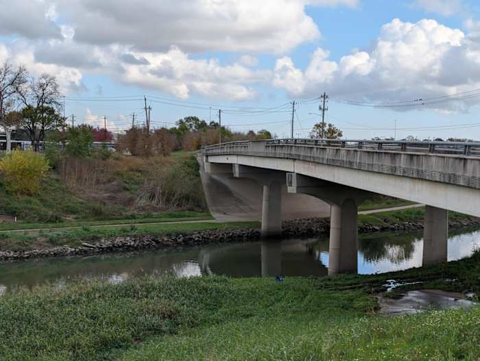 Two bodies found near Houston bayous within hours