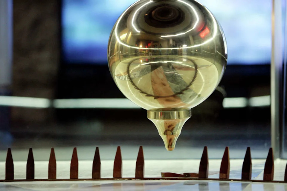 The Foucault Pendulum at the Museum of Natural Science Feb 27, 2008. Wednesday, Feb. 27, 2008, in Houston. (Eric Kayne/Houston Chronicle)