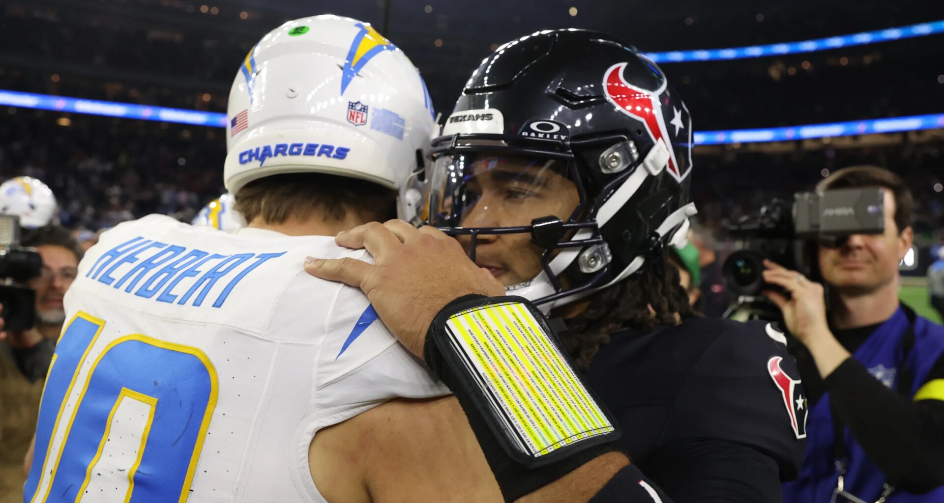 Texans at Chargers odds, picks and predictions