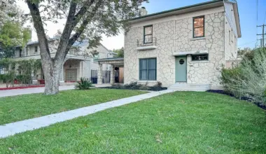 An extensively restored 1940 house in Olmos Park just hit the market