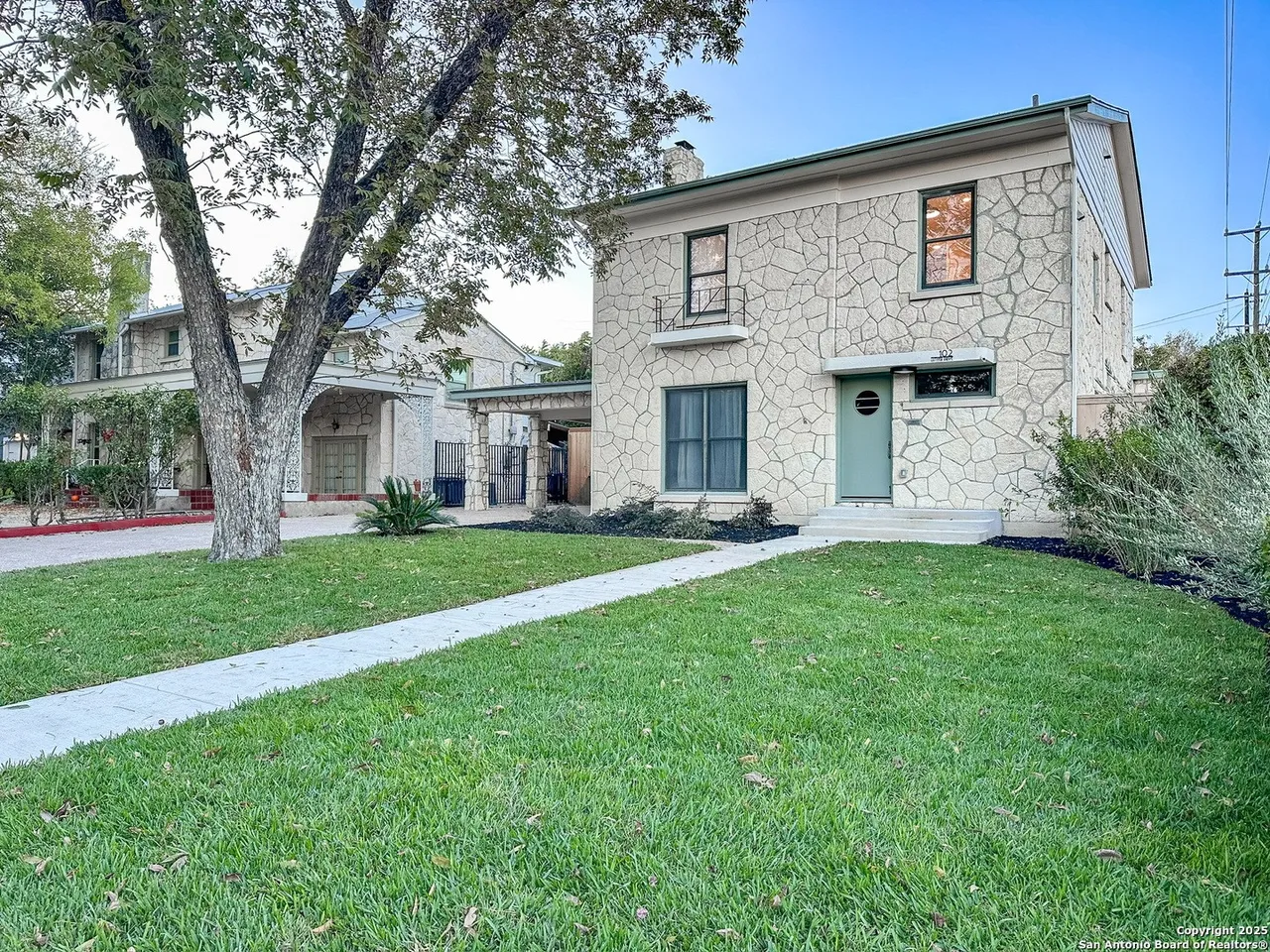 An extensively restored 1940 house in Olmos Park just hit the market