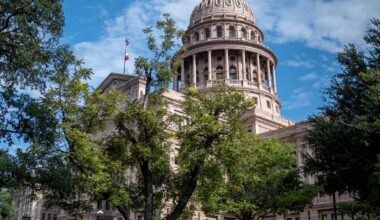 Food industry groups sue Texas over ingredient warning labels