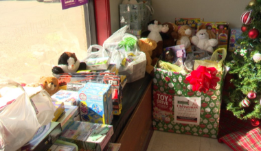 Two Lubbock barbershops team up with Santa for holiday toy drives