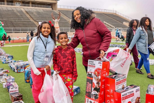 Stella Jet Experiences’ Doing Good in Dallas Gala Delivers Holiday Cheer to Thousands