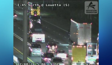 2-vehicle crash impacts northbound lanes of IH-45 before Louetta Road