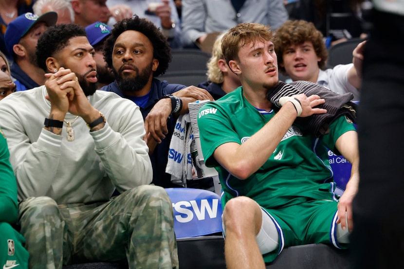 Dallas Mavericks forward Anthony Davis (3) and Dallas Mavericks forward Cooper Flagg (32)...