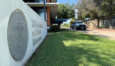 Dallas ICE facility. (Spectrum News 1)