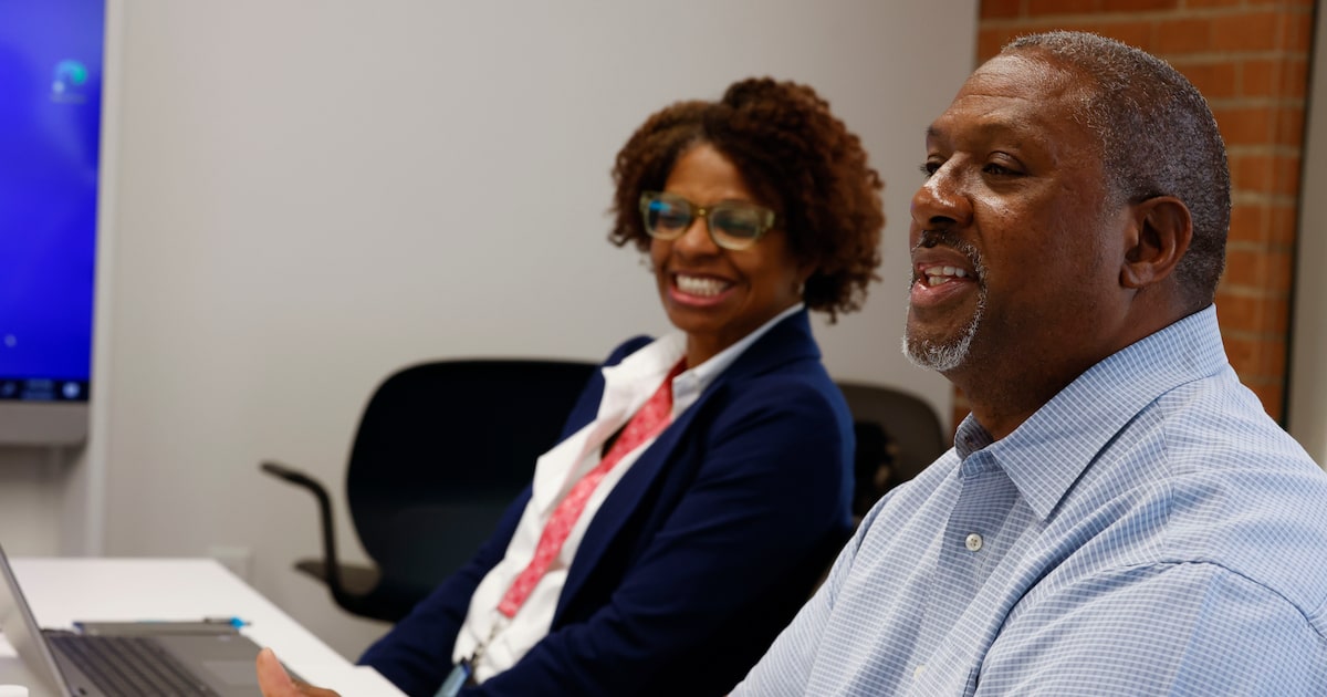 Dallas County Clerk John Warren won’t seek sixth term