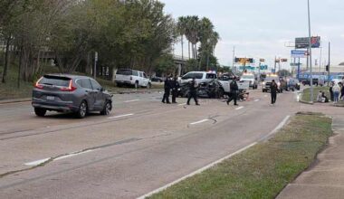 Carjacking, shooting leads to serious crash involving multiple cars in SE Houston