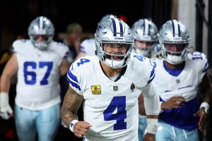 LAS VEGAS, NEVADA - NOVEMBER 17: Dak Prescott #4 of the Dallas Cowboys jogs onto the field before the game against the Las Vegas Raiders at Allegiant Stadium on November 17, 2025 in Las Vegas, Nevada. (Photo by Ian Maule/Getty Images)