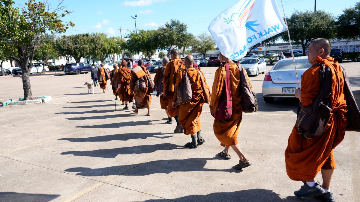 Buddhist monks persist in peace walk to Washington D.C. – NBC 5 Dallas-Fort Worth