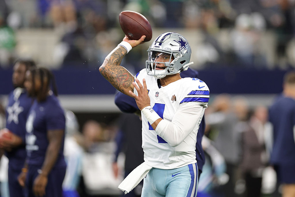 ARLINGTON, TEXAS - NOVEMBER 23: Dak Prescott #4 of the Dallas Cowboys warms up prior to the game against the Philadelphia Eagles at AT&T Stadium on November 23, 2025 in Arlington, Texas. (Photo by Stacy Revere/Getty Images)