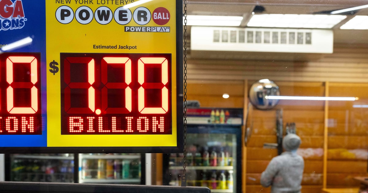 In North Texas, Powerball hopefuls dream of a $1.7 billion Christmas Eve jackpot
