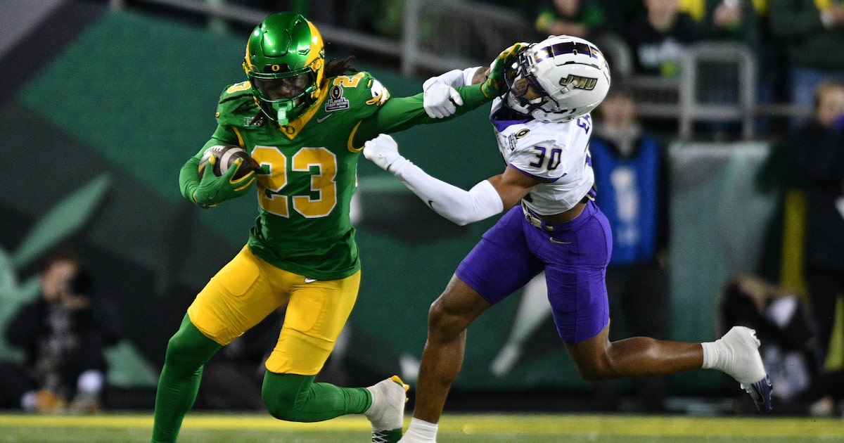 Oregon blows out James Madison, advances to take on Texas Tech at Orange Bowl