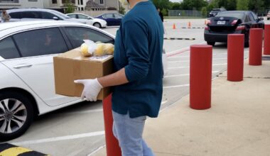 Texas Mosque Feeds Community as Anti-Muslim Protest Unfolds