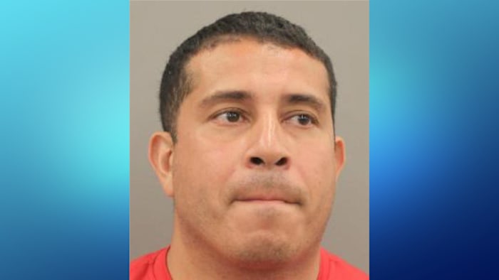 Wanted murder suspect still on the run, believed to frequent northwest Harris County areas