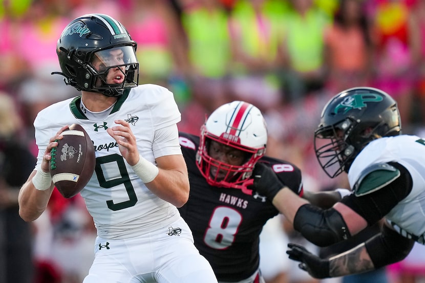 Prosper quarterback Braeden Imhoff (9) throws a pass as offensive lineman Zaden Krempin (74)...