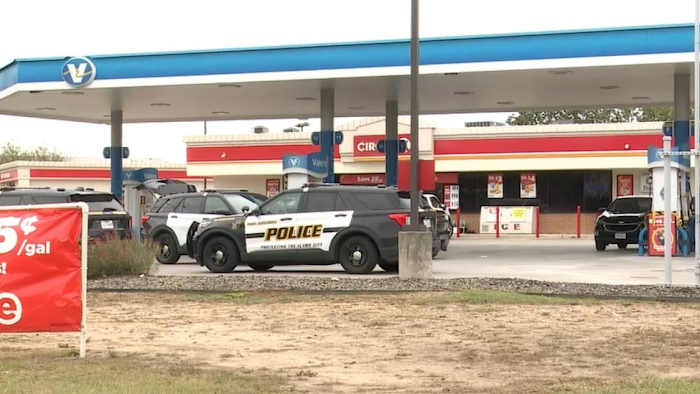 Man arrested after he was shot, stole vehicle on far West Side