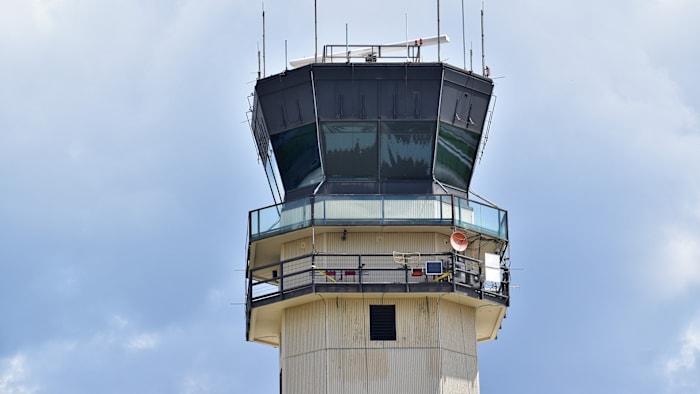 FAA investigating after 2 departing flights at Bush Airport nearly collide