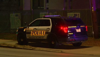 2 people in critical condition after shooting in parking lot of North Side bar, SAPD says