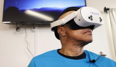 Virtual reality aims to help Texas seniors fight loneliness one headset at a time