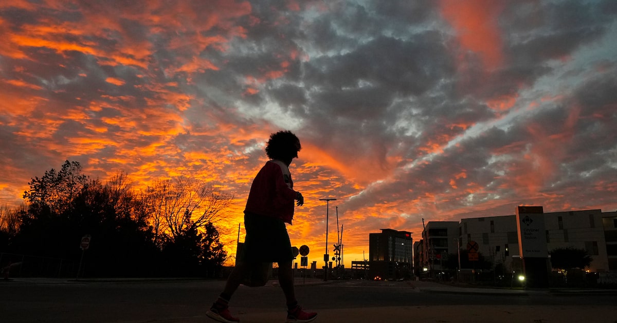 After record-breaking weekend warmth in DFW, Monday will be much colder. But for how long?