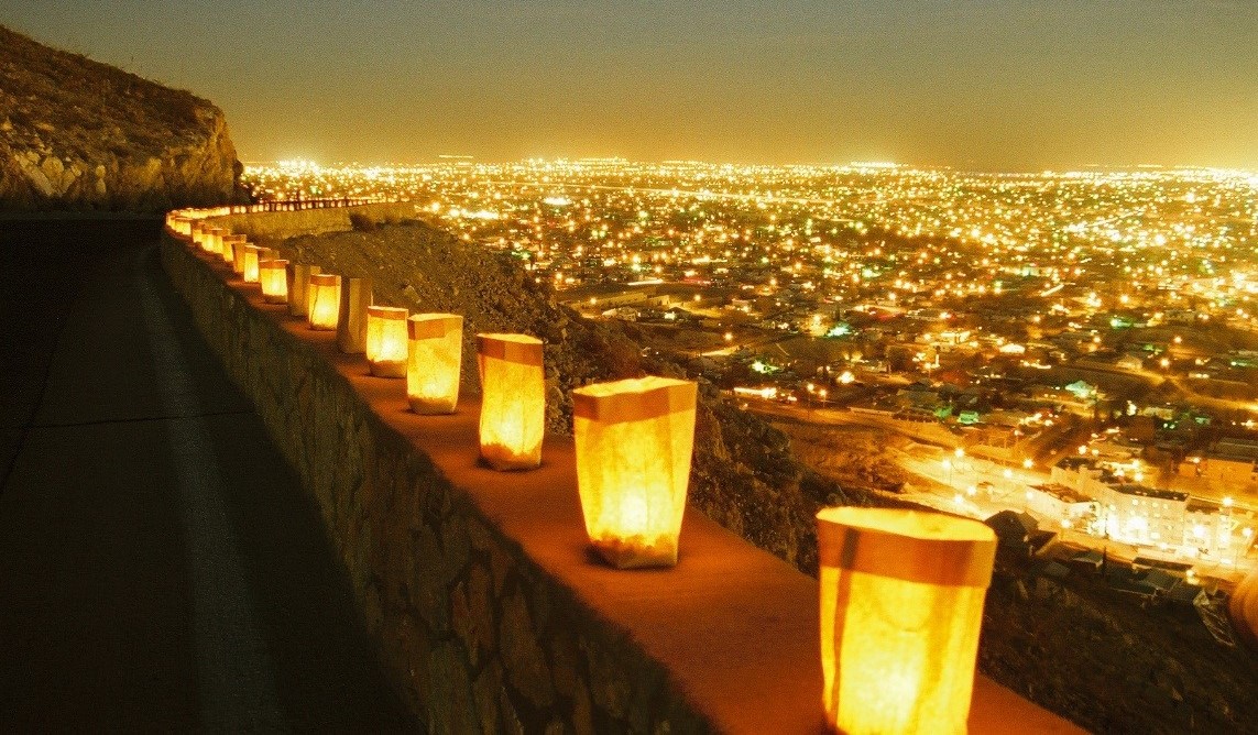 Scenic Drive lights up El Paso, Arts District hosts posada