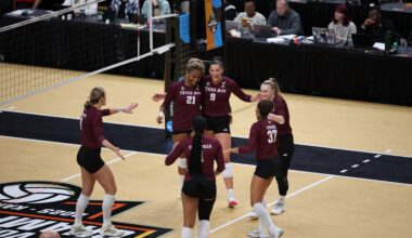 Texas A&M volleyball shuts out Pitt in 3 straight sets