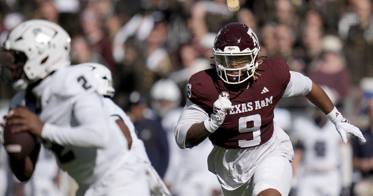 Texas A&M edge rusher Cashius Howell wins SEC Defensive Player of the Year award