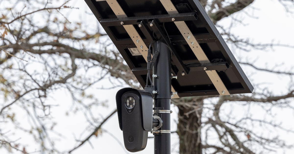 Hundreds of license-plate reading cameras blanket Dallas. Here’s how they’re used