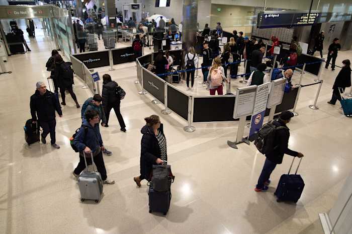 Holiday travel kicks off this weekend as AAA forecasts record-breaking crowds