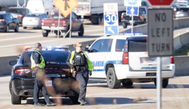 32-year-old man identified as murder suspect shot, killed by Dallas police Saturday