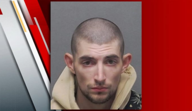 Man arrested, accused of abandoning 1-year-old child in his care, SAPD says