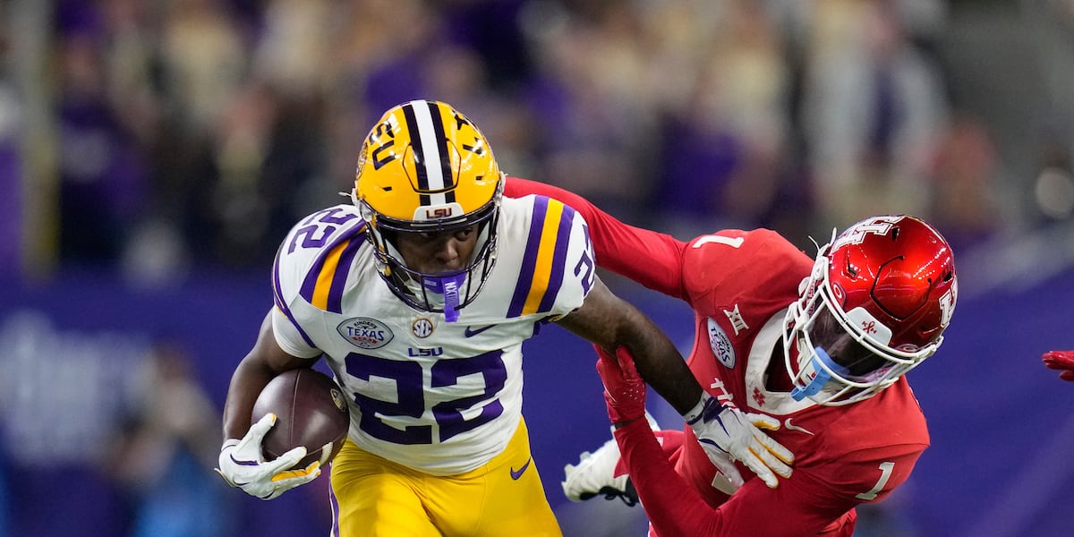 Houston leads LSU 21-14 in Texas Bowl