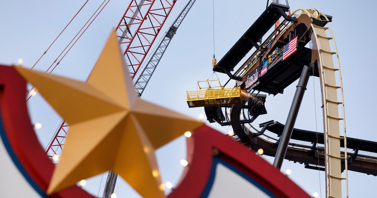 Construction for Six Flags’ record-breaking coaster Tormenta Rampaging Run tops out