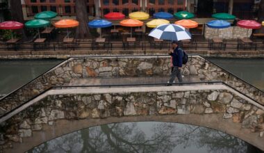 Cold, rainy conditions return to San Antonio Thursday morning