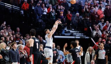 Thompson misses 3-point attempt at buzzer, Dallas Mavericks lose to Portland Trail Blazers, 125-122
