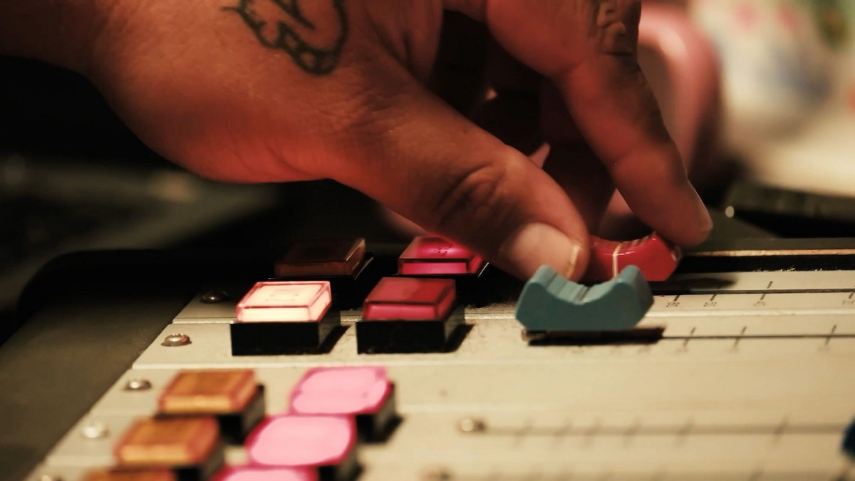 What Makes 93.1 KISS FM Special To Its Listeners?