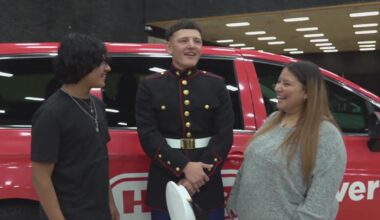 Marine surprises family with emotional homecoming at HEB Feast of Sharing