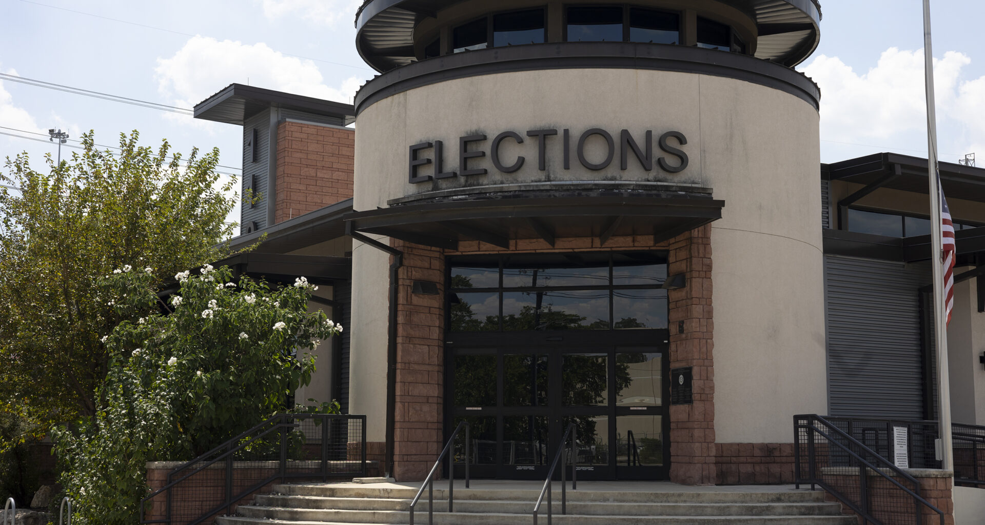 Texas Secretary of State office's tech woes muddle candidate lists