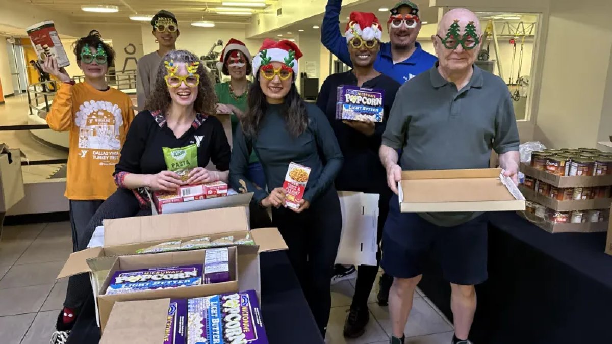Dallas YMCA brings cheer to 1,000 families – NBC 5 Dallas-Fort Worth