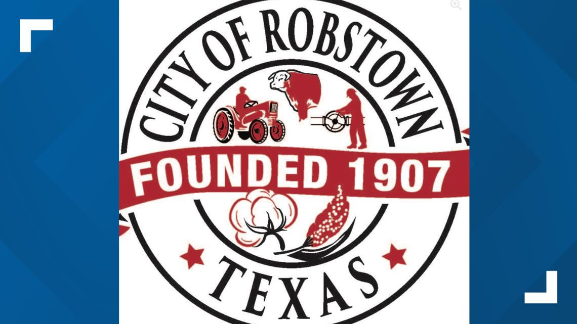 Robstown Mayor Mary Ann Saenz and Council Member John A. Ramon sworn in