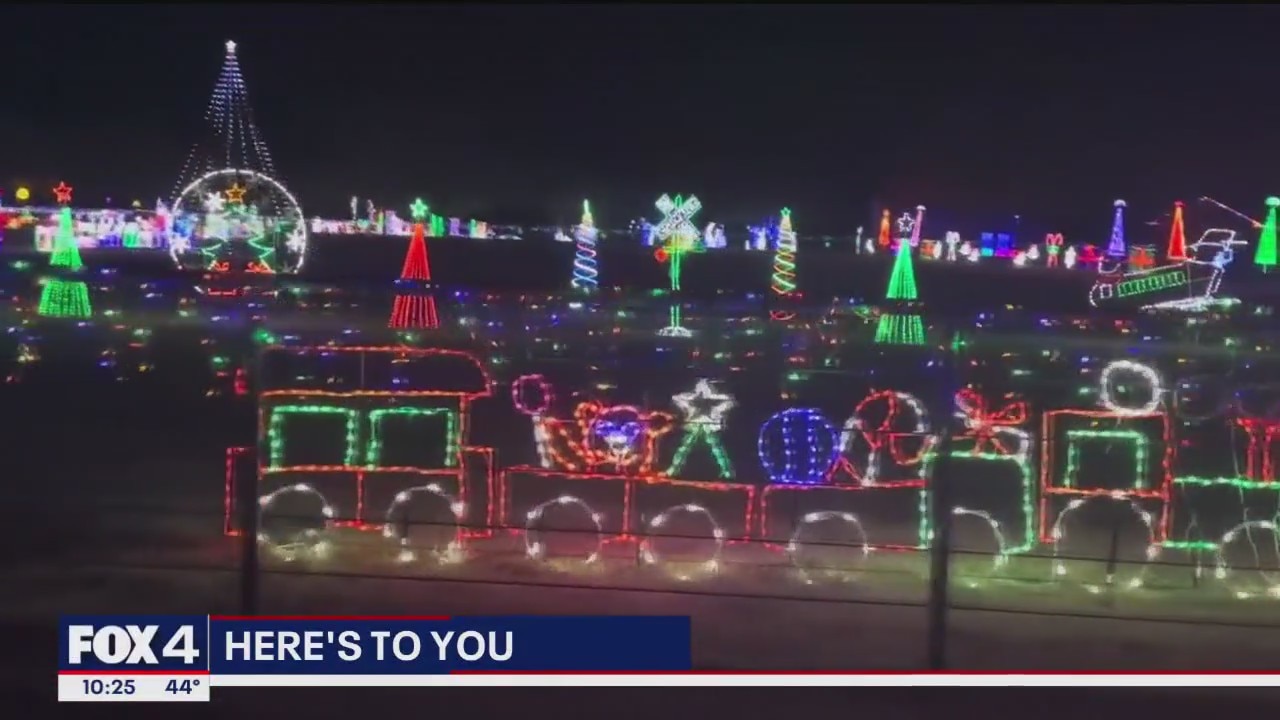 Here's To You: Laazy H Ranch Christmas Lights