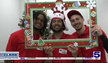 RGV Vipers give gifts and spread cheer at Driscoll Children's Hospital for Christmas