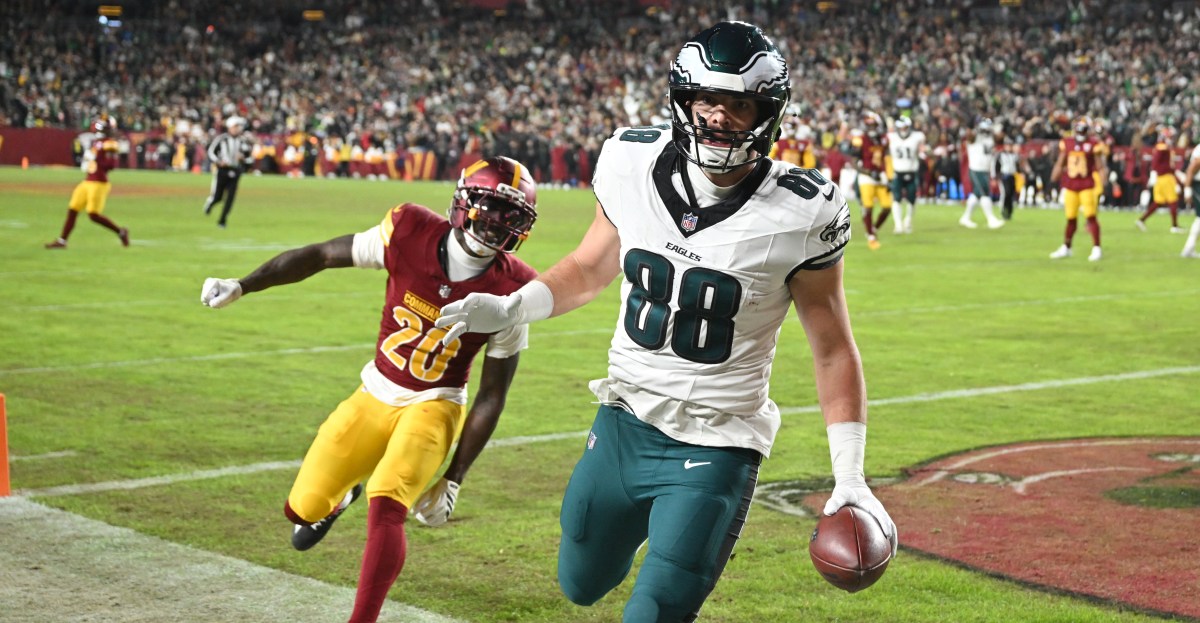 Dallas Goedert start or sit: Week 17 fantasy football advice