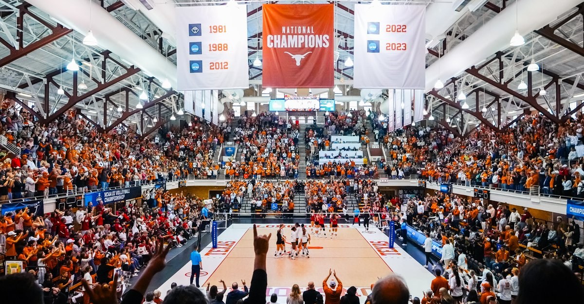 Texas hosts Wisconsin with Final Four berth on the line